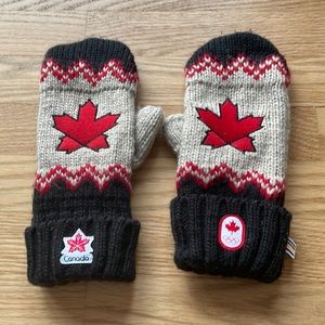 Team Canada mittens